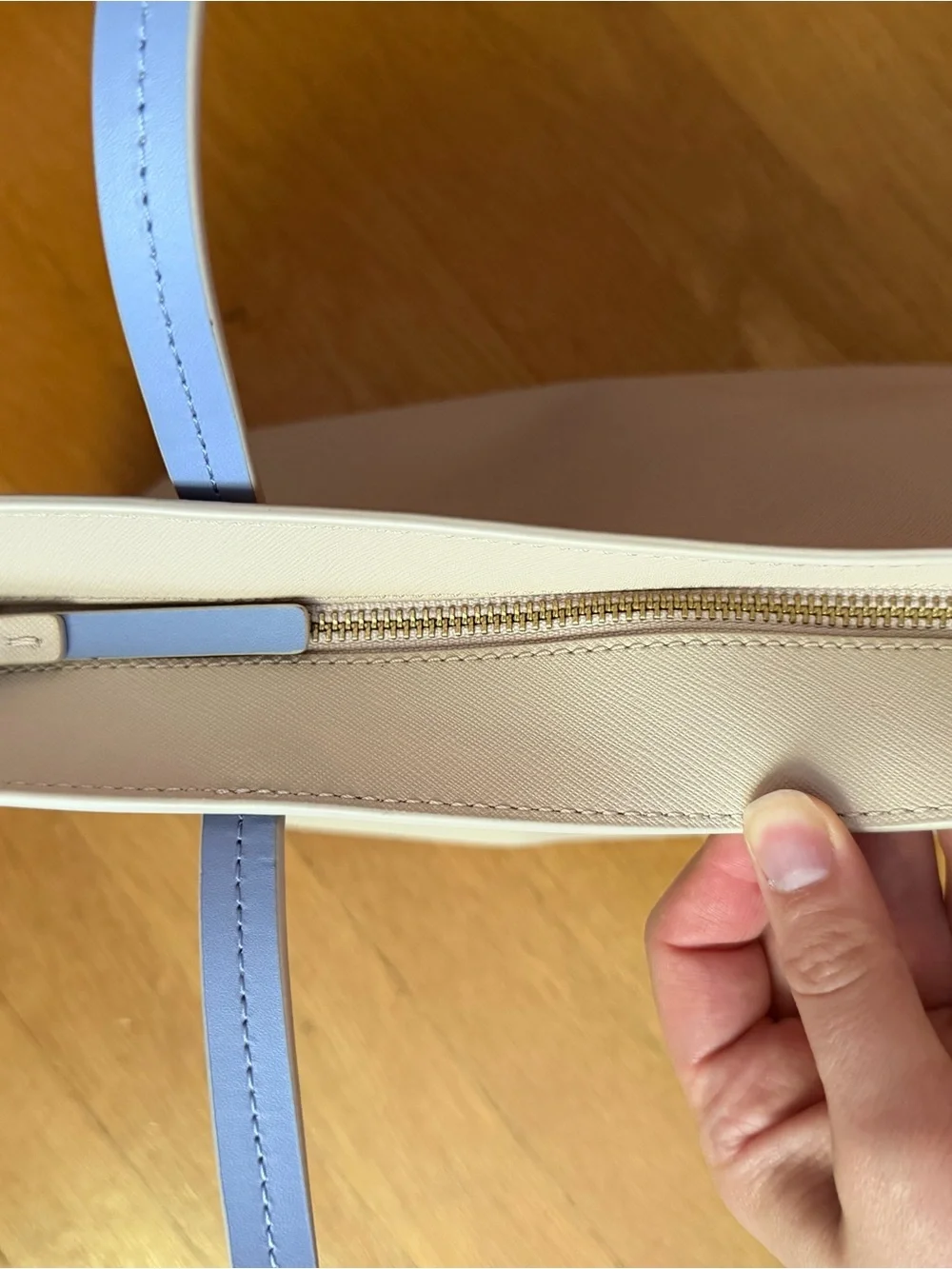 kate spade New York Leather Tote Light Tan Blue Interior Shoulder Bag - Picture 8 of 10